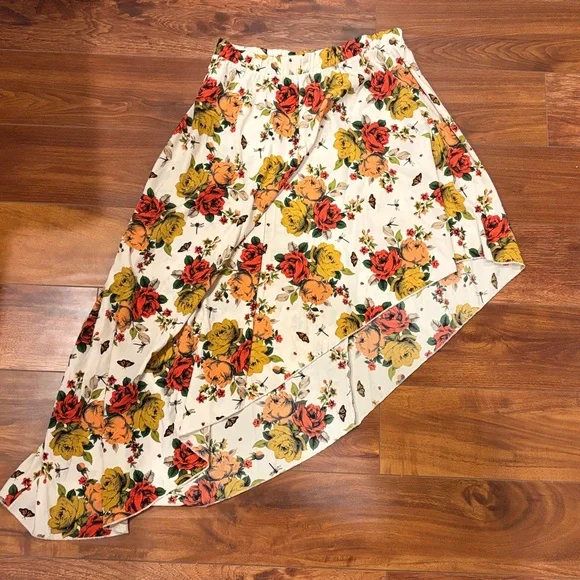 Ktoo Asymmetrical Floral Skirt in Cream with Floral Design, Size Small - Picture 6 of 9